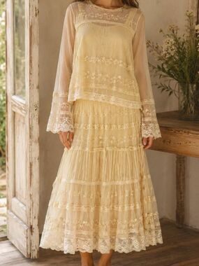 April Cornell Cream Ivory Lace Embroidered Boho Maxi Skirt Top Set Medium